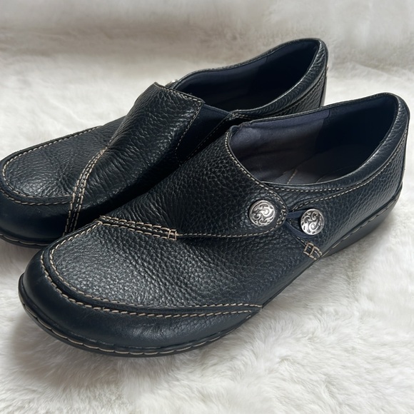 Clarks Slip On Shoes EUC - Picture 4 of 17